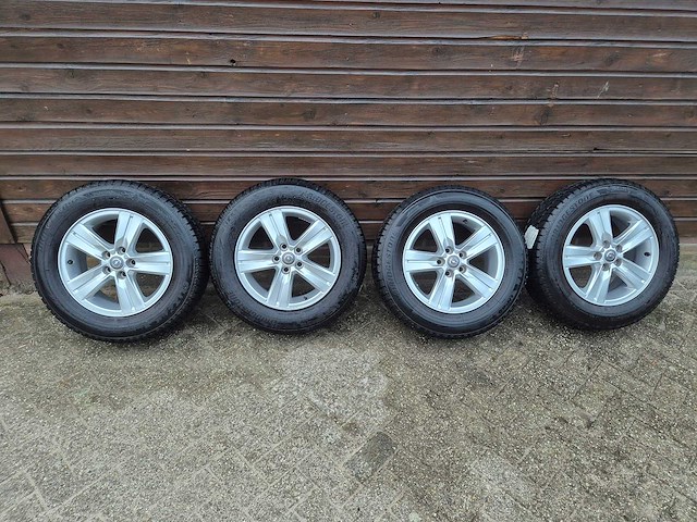 Bridgestone blizzak lm005, opel mokka, autoband met velg (4x) - afbeelding 1 van  5
