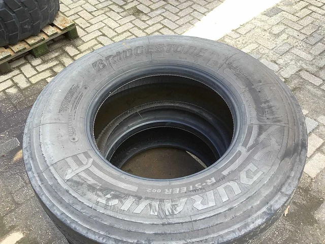 Bridgestone duravis 385/65r22.5 band (2x) - afbeelding 3 van  3