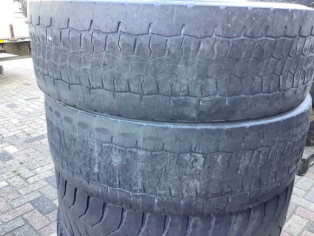 Bridgestone duravis r-drive 002 315/80 r 22.5 autoband (4x) - afbeelding 3 van  3