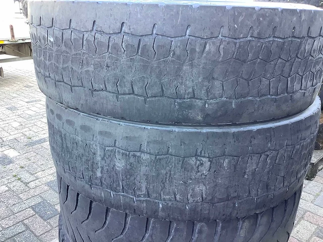 Bridgestone duravis r-drive 002 315/80 r 22.5 autoband (4x) - afbeelding 3 van  3