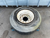 Bridgestone – landbouwband 445/65 r22.5 met velg 8-gaats (1x) - afbeelding 2 van  3