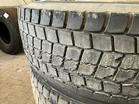 Bridgestone m729 vrachtwagen band en velg - afbeelding 2 van  5