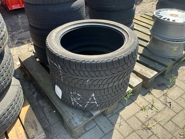 Bridgestone snow autoband (2x) 245/45r19 - afbeelding 2 van  6