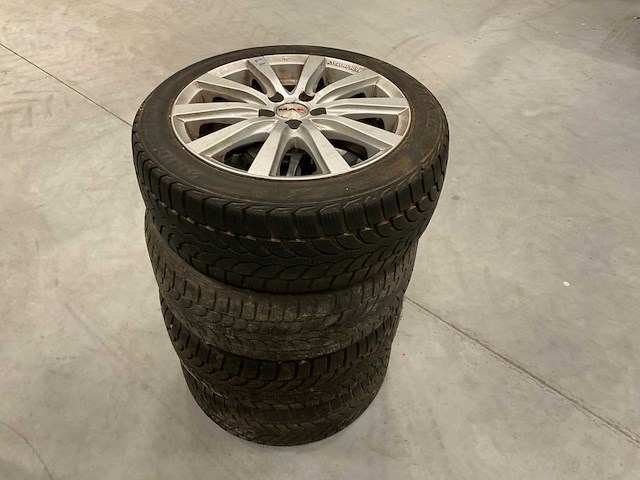 Bridgestone winterbanden (195/50r16 4x) - afbeelding 1 van  2