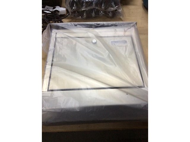 Brievenbus met sleutel ( roestvrijstaal ) ongebruikt - afbeelding 2 van  3