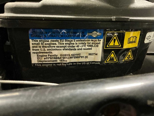 Briggs&strattion 675is grasmaaier - afbeelding 7 van  9