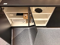 Brigitte - showroomkeuken met aeg/siemens apparatuur - afbeelding 3 van  17