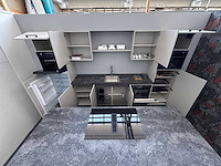 Brigitte - showroomkeuken met apparatuur - afbeelding 9 van  13