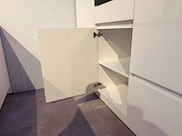 Brigitte - showroomkeuken met apparatuur - afbeelding 8 van  25