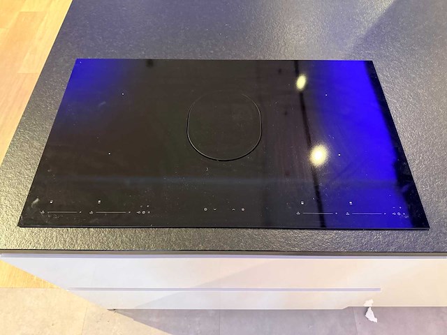 Brigitte - showroomkeuken met apparatuur - afbeelding 21 van  25