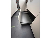 Brigitte - showroomkeuken met apparatuur - afbeelding 3 van  13