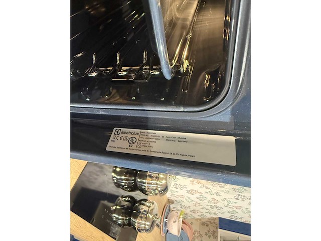 Brigitte - showroomkeuken met electrolux apparatuur - afbeelding 4 van  39