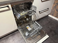 Brigitte - showroomkeuken met electrolux apparatuur - afbeelding 14 van  18