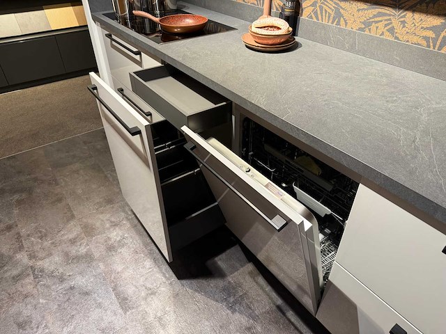 Brigitte - showroomkeuken - afbeelding 1 van  20