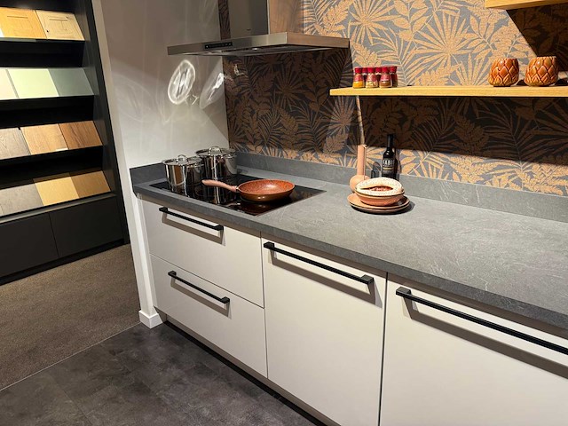 Brigitte - showroomkeuken - afbeelding 17 van  20