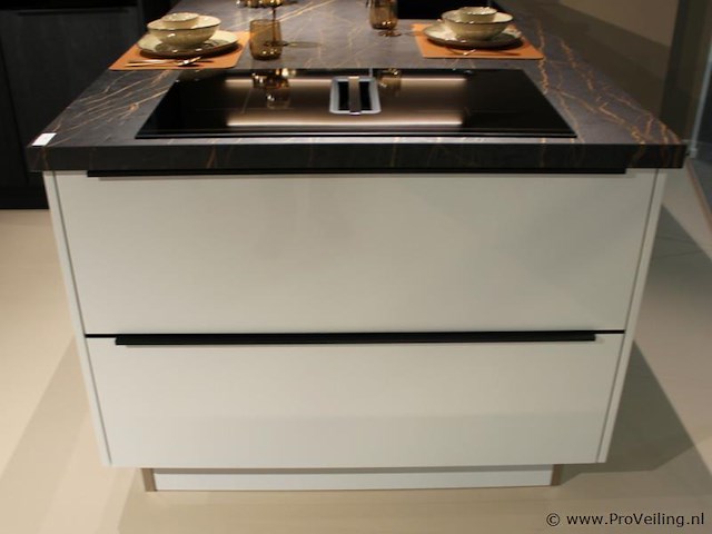 Brigitte eilandkeuken met apparatenwand oxford / calas - afbeelding 6 van  36