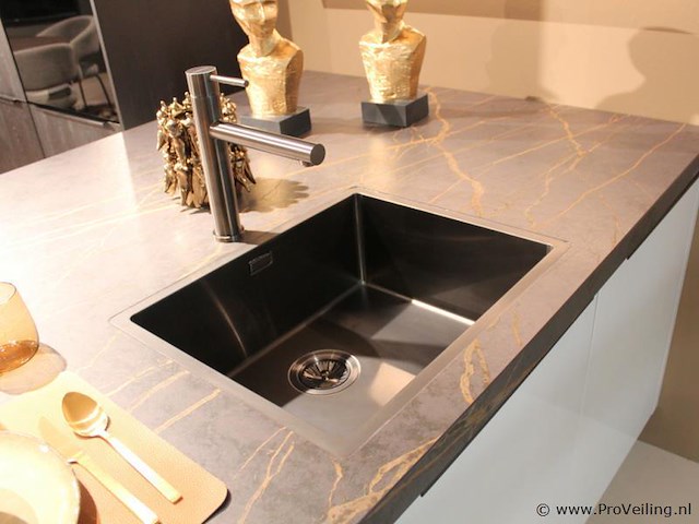 Brigitte eilandkeuken met apparatenwand oxford / calas - afbeelding 36 van  36