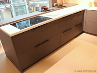 Brigitte eilandkeuken met apparatenwand - afbeelding 2 van  54