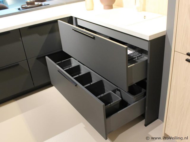 Brigitte eilandkeuken met apparatenwand - afbeelding 17 van  54