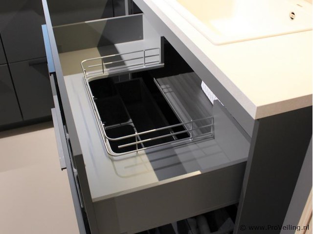 Brigitte eilandkeuken met apparatenwand - afbeelding 18 van  54