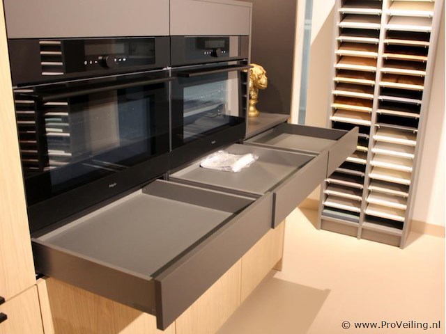 Brigitte eilandkeuken met apparatenwand - afbeelding 41 van  54