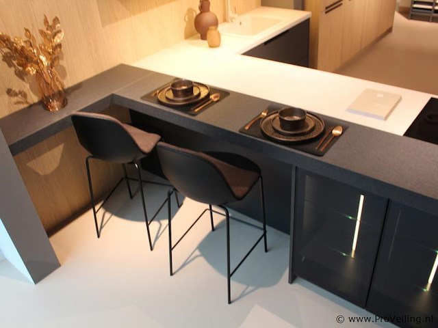 Brigitte eilandkeuken met apparatenwand - afbeelding 54 van  54