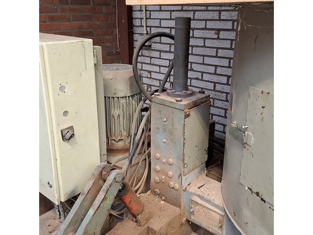 Briketpers rema, th 50r, bouwjaar 1984 - afbeelding 4 van  18