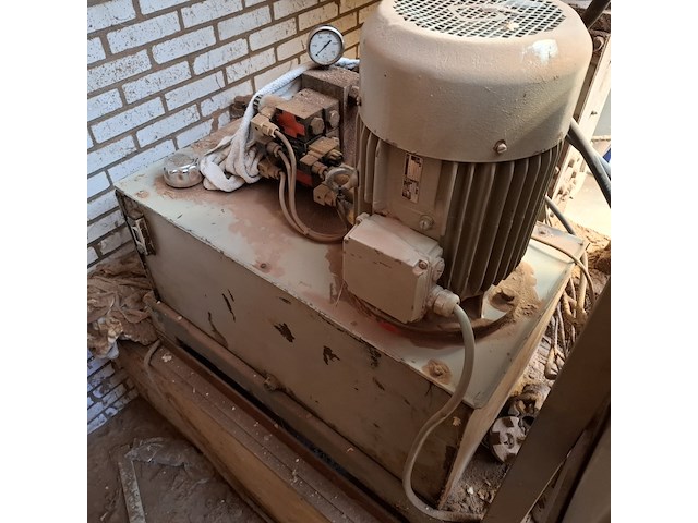 Briketpers rema, th 50r, bouwjaar 1984 - afbeelding 8 van  18