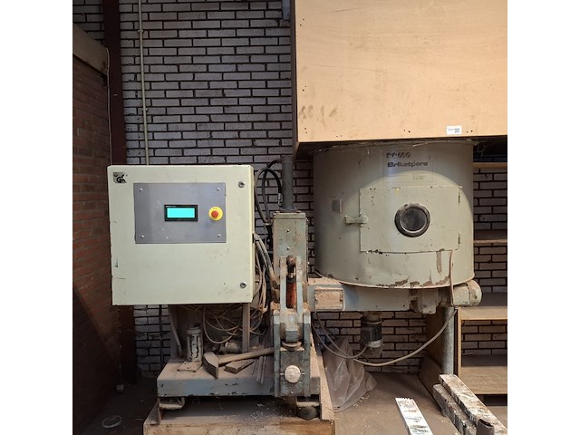 Briketpers rema, th 50r, bouwjaar 1984 - afbeelding 1 van  18