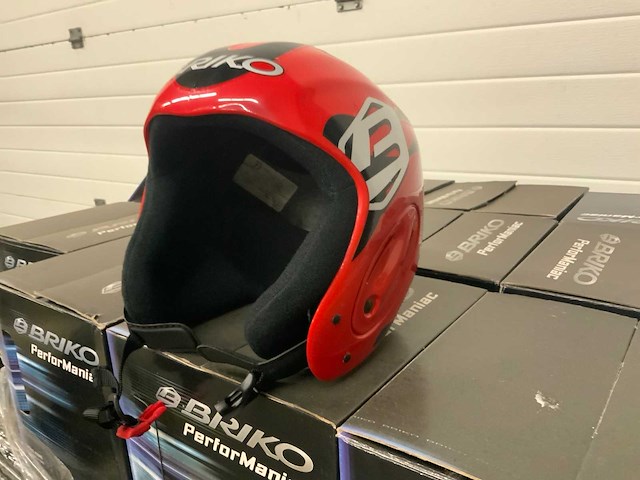 Briko red splash skihelm (87x) - afbeelding 1 van  5