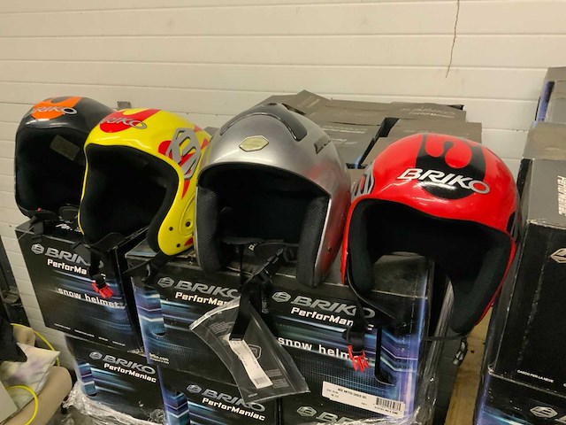 Briko skihelm (374x) - afbeelding 1 van  3