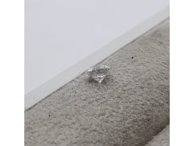 Briljant geslepen diamant, 0,43 kt (lc), f - afbeelding 1 van  6