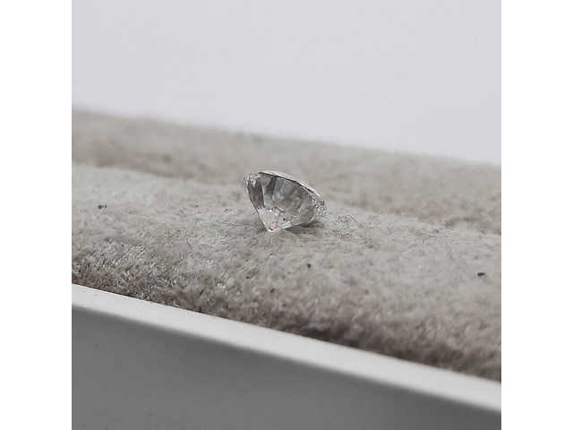 Briljant geslepen diamant, 0,43 kt (lc), f - afbeelding 6 van  6