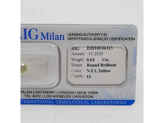 Briljant geslepen diamant, 0.63 karaats (p3) - afbeelding 3 van  9