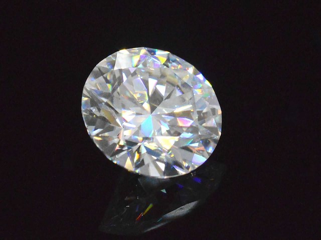 Briljant van 4.00 carat (gecertificeerd) - afbeelding 2 van  6