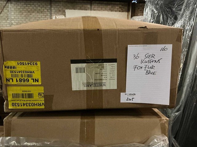 Brinker fox fur blue 60x60cm sierkussen (36x) - afbeelding 3 van  3