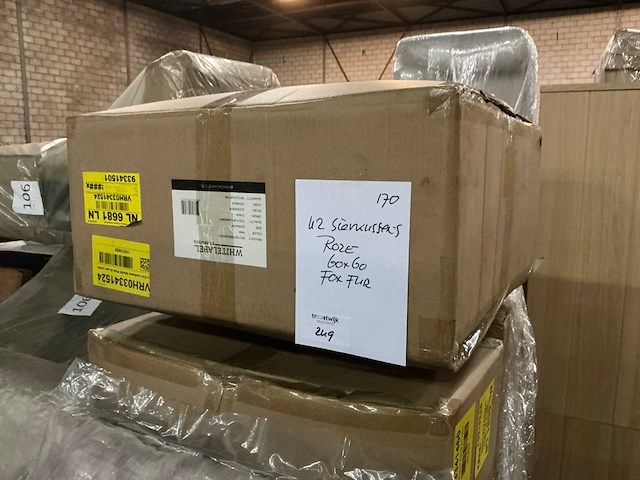 Brinker fox fur pink 60x60cm sierkussen (42x) - afbeelding 2 van  5