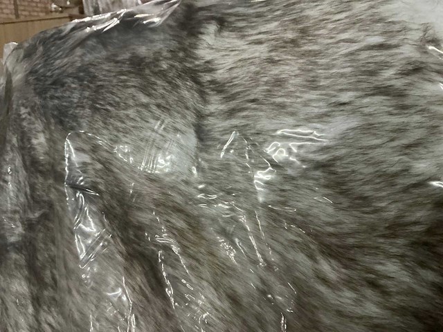 Brinker fox fur white 60x60cm sierkussen (42x) - afbeelding 3 van  4