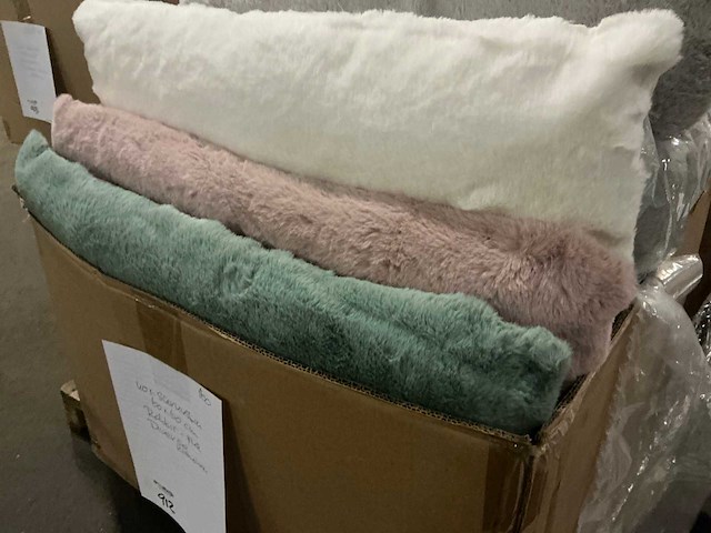 Brinker rabbit fur sierkussen (40x) - afbeelding 3 van  4