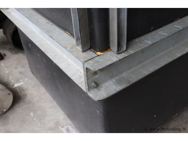 Brinkman & niemeijer bnf60 stroomaggregaat 60 kva - afbeelding 17 van  20