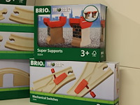 Brio uitbreidingsets w.o. tunnel, brug en switches, 10 dozen. - afbeelding 2 van  3