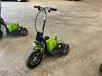 Briski elektrische step/driewieler - afbeelding 1 van  7
