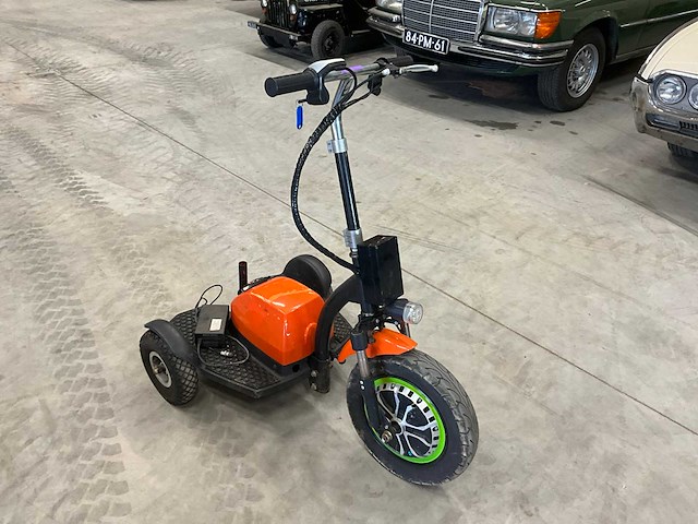 Briski elektrische step/driewieler - afbeelding 2 van  8