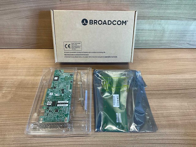 Broadcom megaraid sas storage controller - afbeelding 1 van  4