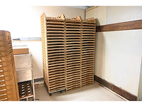 Broban broodkrat met 10 trolleys (100x)