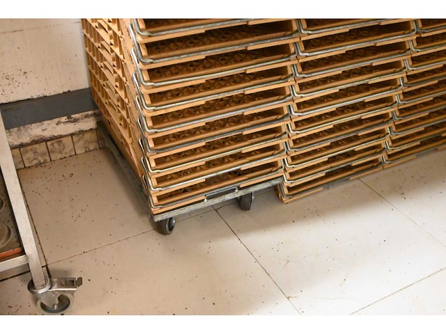 Broban broodkrat met 10 trolleys (100x) - afbeelding 4 van  4