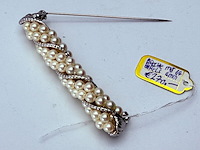 Broche met 64 parels (4mm) - afbeelding 2 van  7