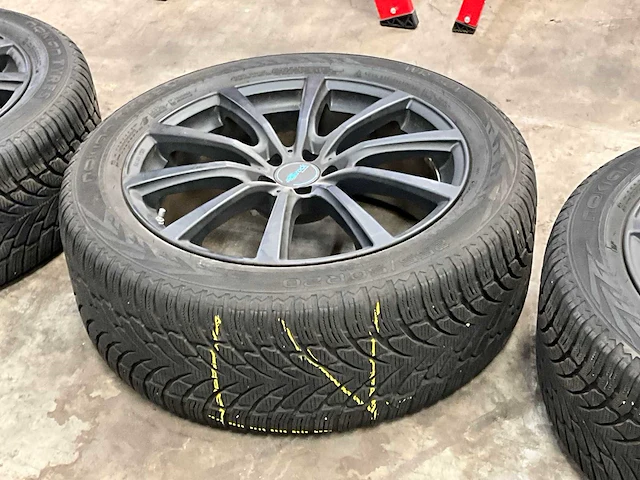 Brock / nokian wr suv4 velgen met banden (4x) - afbeelding 10 van  13
