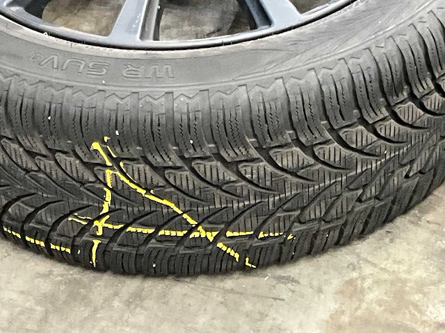 Brock / nokian wr suv4 velgen met banden (4x) - afbeelding 13 van  13