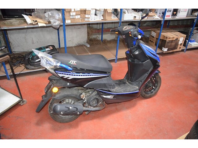 Bromfiets klasse a "jtc" new spider 25km , type jj50qt-3, variant 00, versie 03, ch.nr. llptcba02m1080076, bouwjaar 17-05-2022 met sleutel en boorddocumenten - afbeelding 7 van  20